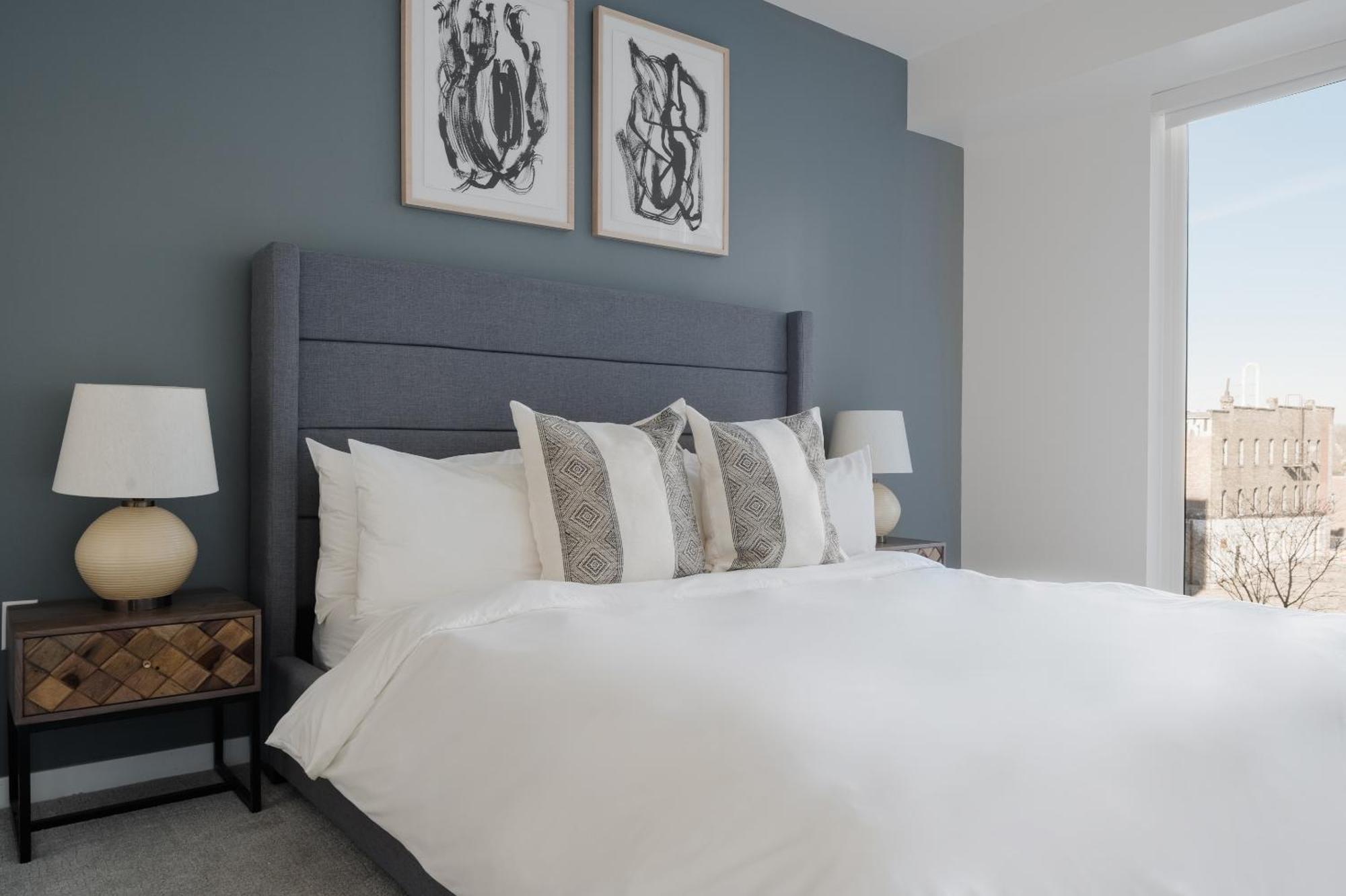 Sonder At Second + Second 4*